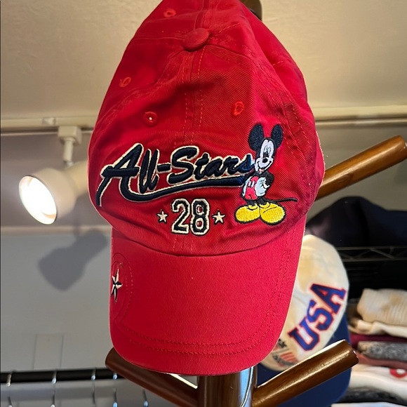 Mickey Mouse Disney Kids Hat - Picture 1 of 4